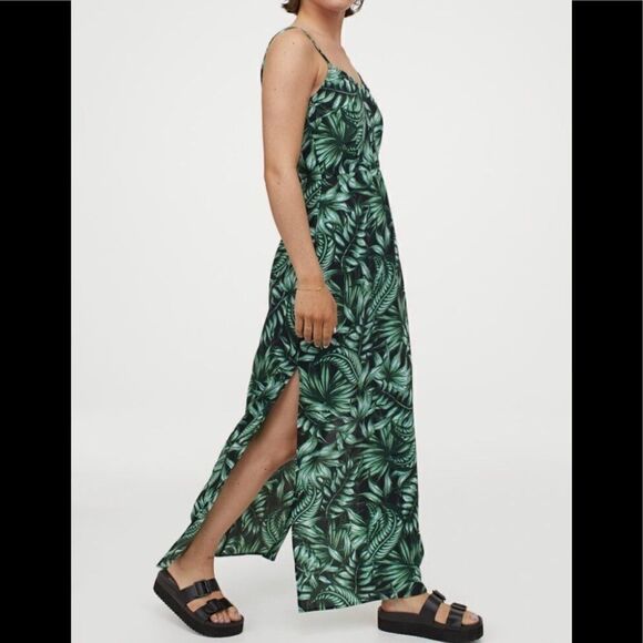 Crêped Maxi Dress Leaves Floral H&M Medium - Picture 2 of 5